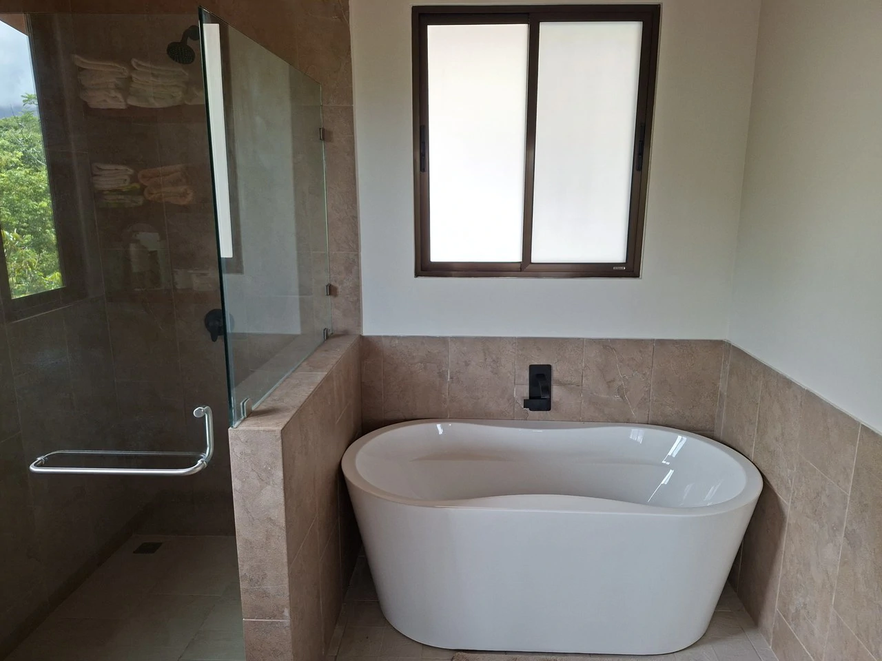 HOLOS Community Modern 2-Bedroom Mountain Home with Diamante Waterfall Views - photo 20