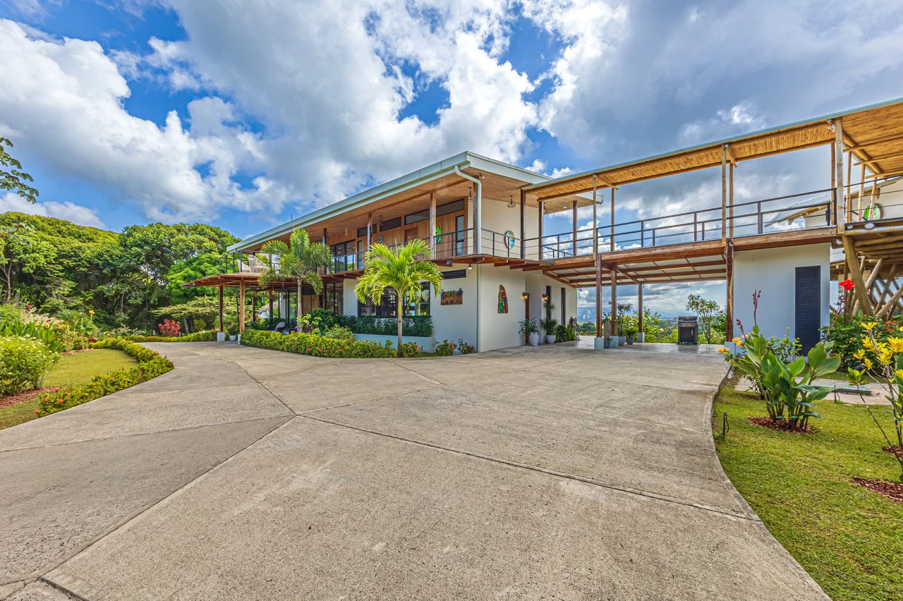 Iconic Luxury Estate with Unmatched Mountain Views | Manuel Antonio Estates - Gallery image 33