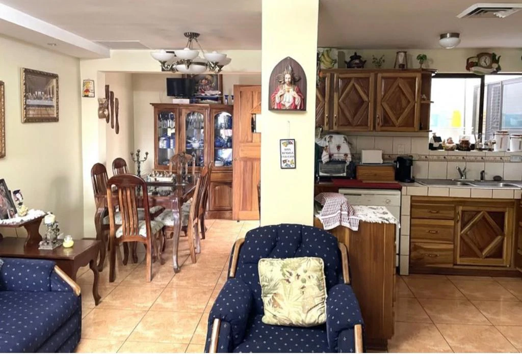 House For Sale in Uruca - Gallery image 5