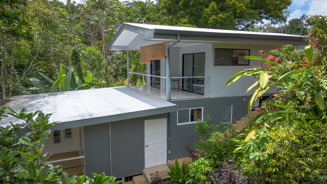 Multi-Family Compound, 4 Fully Furnished Units | 15 Minutes to the Beach - Gallery image 11