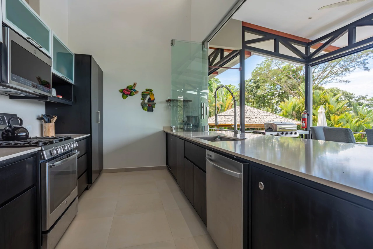 Luxury Villa with Guest House and Ocean Views of Costa Ballena - Gallery image 19