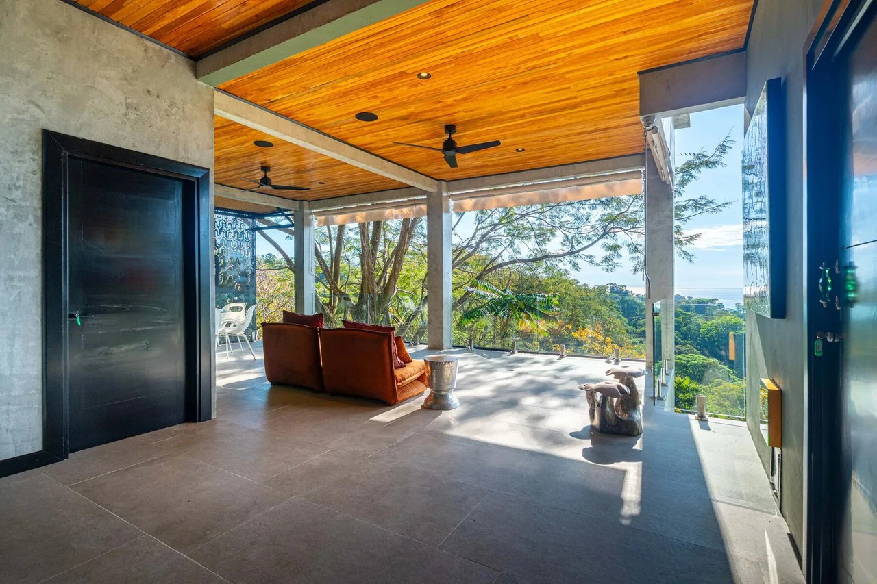 Casa Moon Diablo: Iconic Ocean View Luxury Estate with Infinity Pool, Rooftop Patio, Gym & Sauna in Manuel Antonio - Gallery image 31