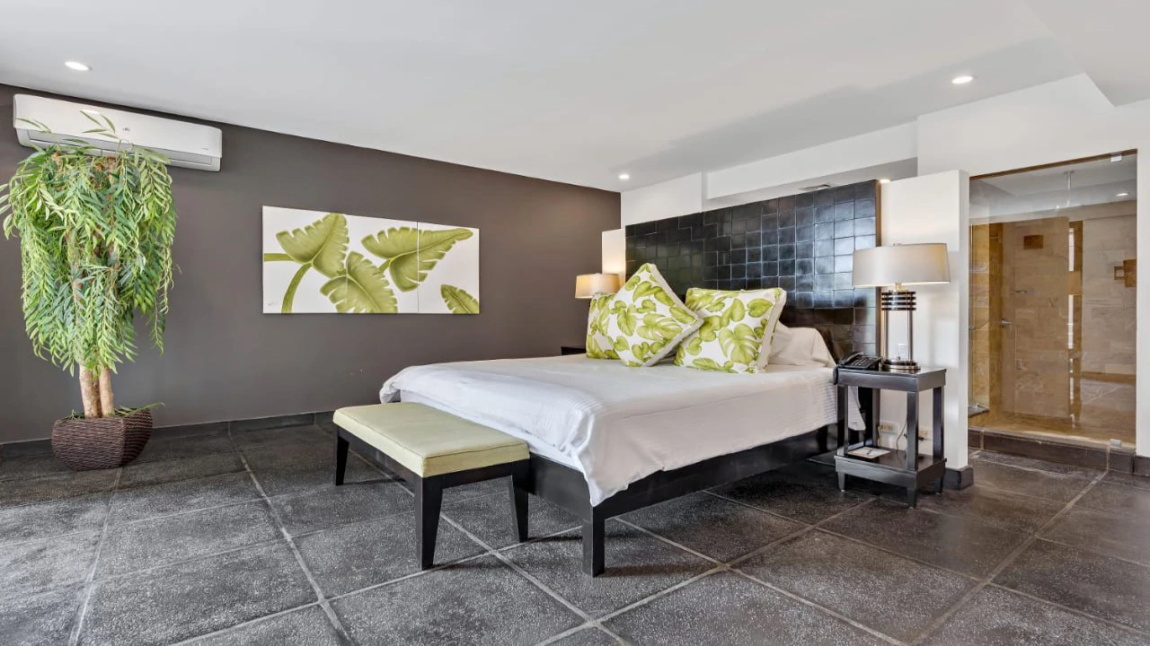 Panoramic Condos 27B: Live in the number one luxury development with private beach in the national reserve of Manuel Antonio - Gallery image 19