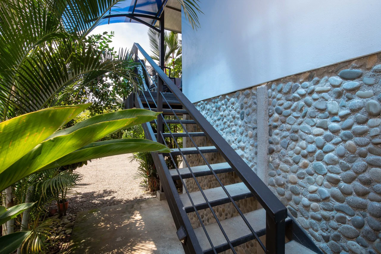 Apartment Hotel with Owners Suite, Fantastic Oportunity for Hostel in Uvita - Gallery image 6
