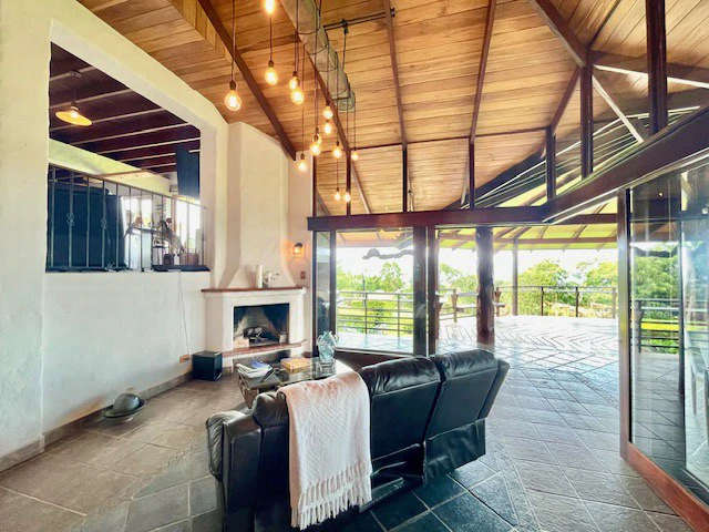 Colonial-Contemporary House with Retractable Star Roof, Guest House, and Panoramic Views - Gallery image 19