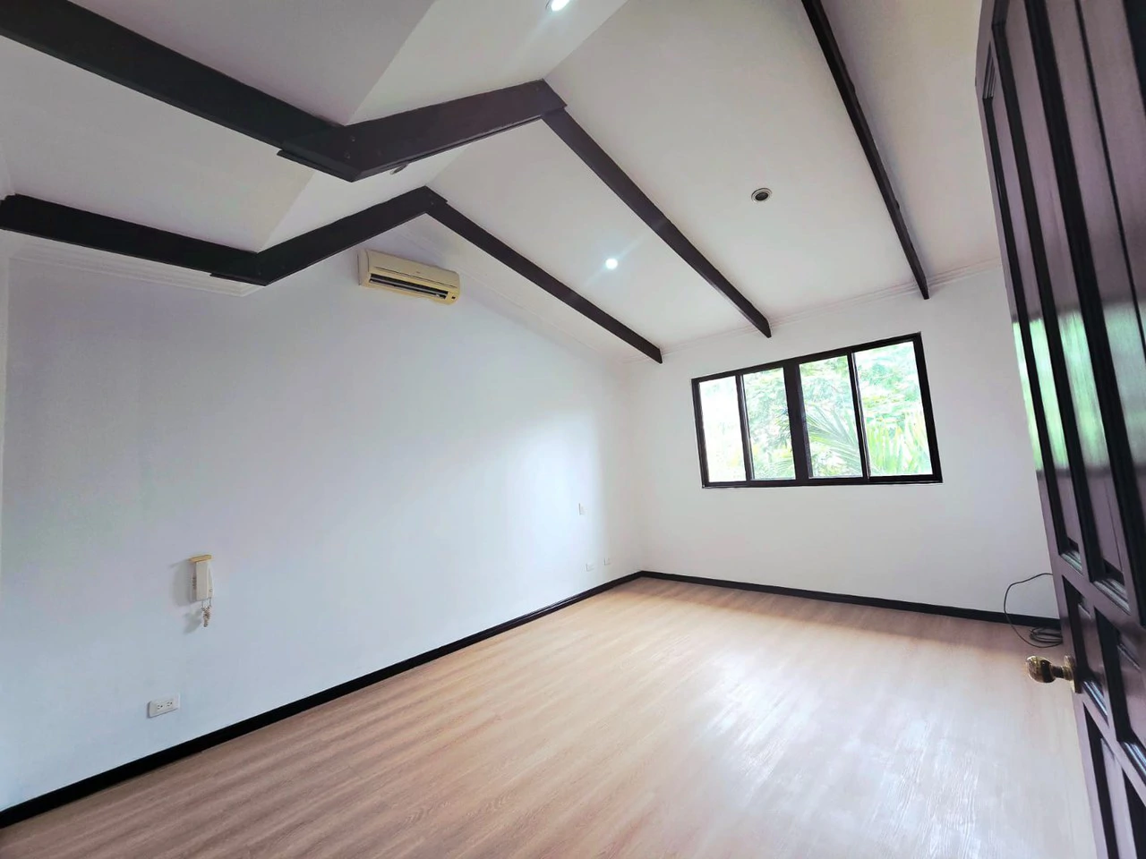 BARGAIN House for sale en gated community Ciudad Colon Costa Rica - Gallery image 16
