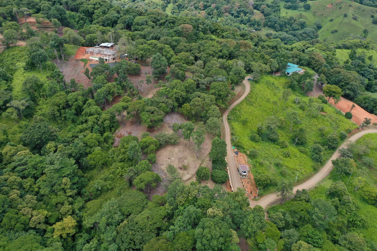 Diamante Waterfall View Land in Dominical 2.9 Acres - Gallery image 8