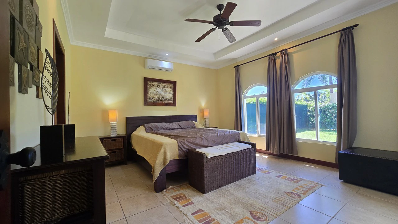 Casa Tropical: Best entry into highly sought after community! - Gallery image 53