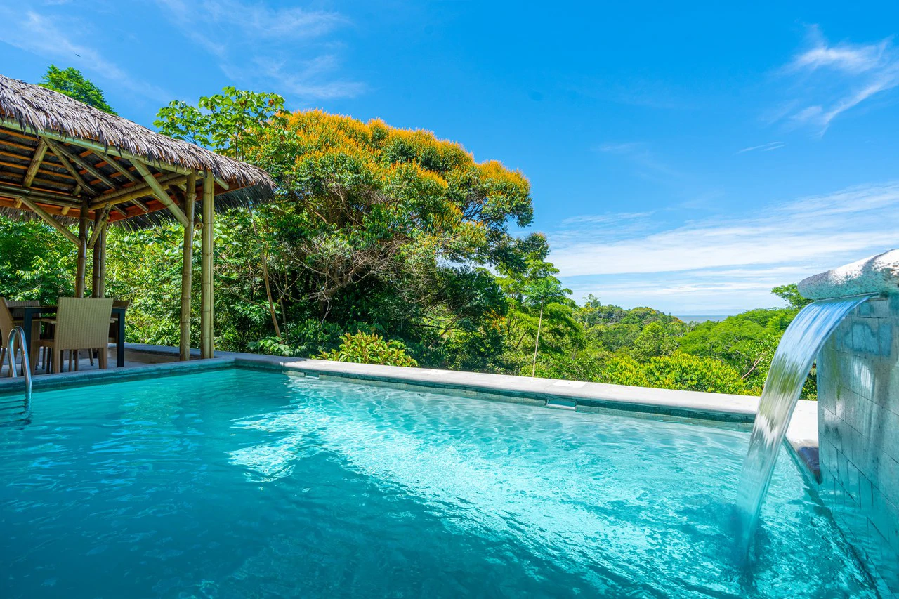 Casa Chiquita: Ocean View Retreat in the Heart of Ojochal – 3 Bed, 3 Bath with Pool, Fruit Trees & Prime Location - Gallery image 19