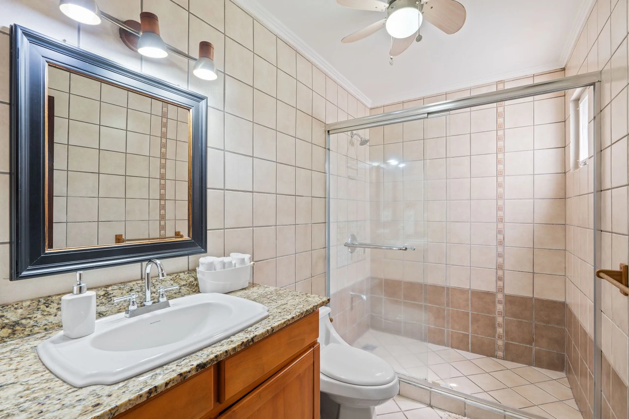 Surfside Tower 105: Bright Ground-Floor Condo – Just Steps to the Beach - Gallery image 10