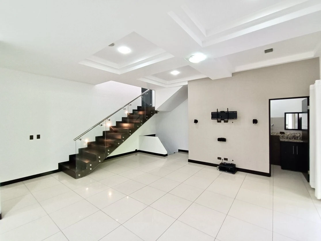 Condominio Francosta Casa Contemporanea en Venta: Condominium For Sale in Barreal - photo 4