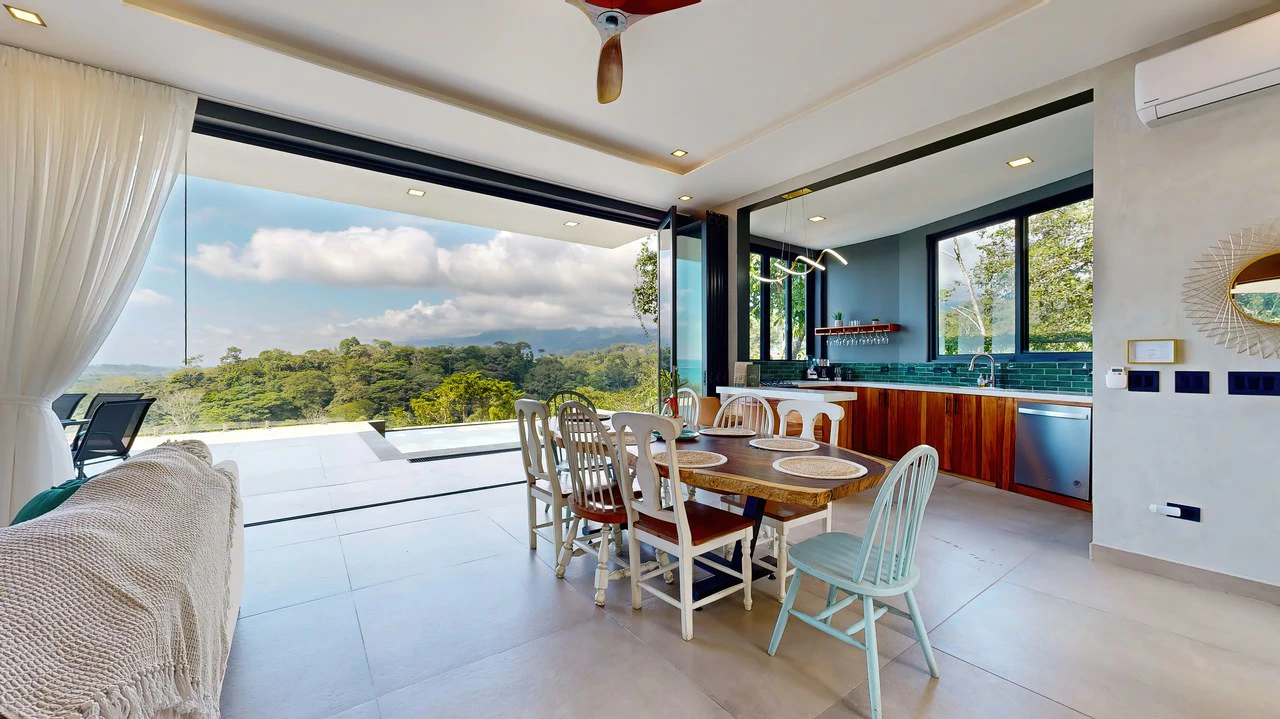 LUXURY PROPERTY WITH STUNNING OCEAN VIEWS IN UVITA, COSTA RICA. A GREAT INVESTMENT!: Mountain House For Sale in Uvita - Gallery image 14