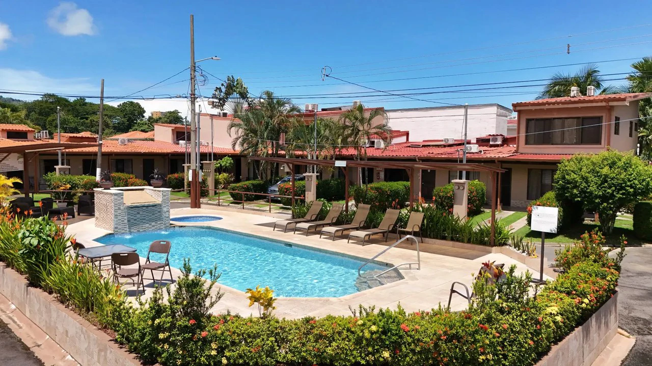 Condominium in Jacó: Live in a gated community just steps from the beach!: Near the Coast Condominium For Sale in Jacó - Gallery image 15