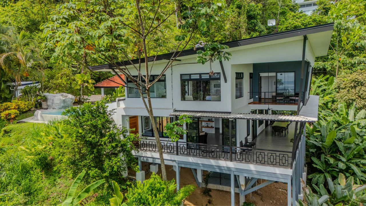 Casa La Roca, Whale's Tail 3 Bedroom Home In Uvita!: Mountain House For Sale in Uvita - Gallery image 2