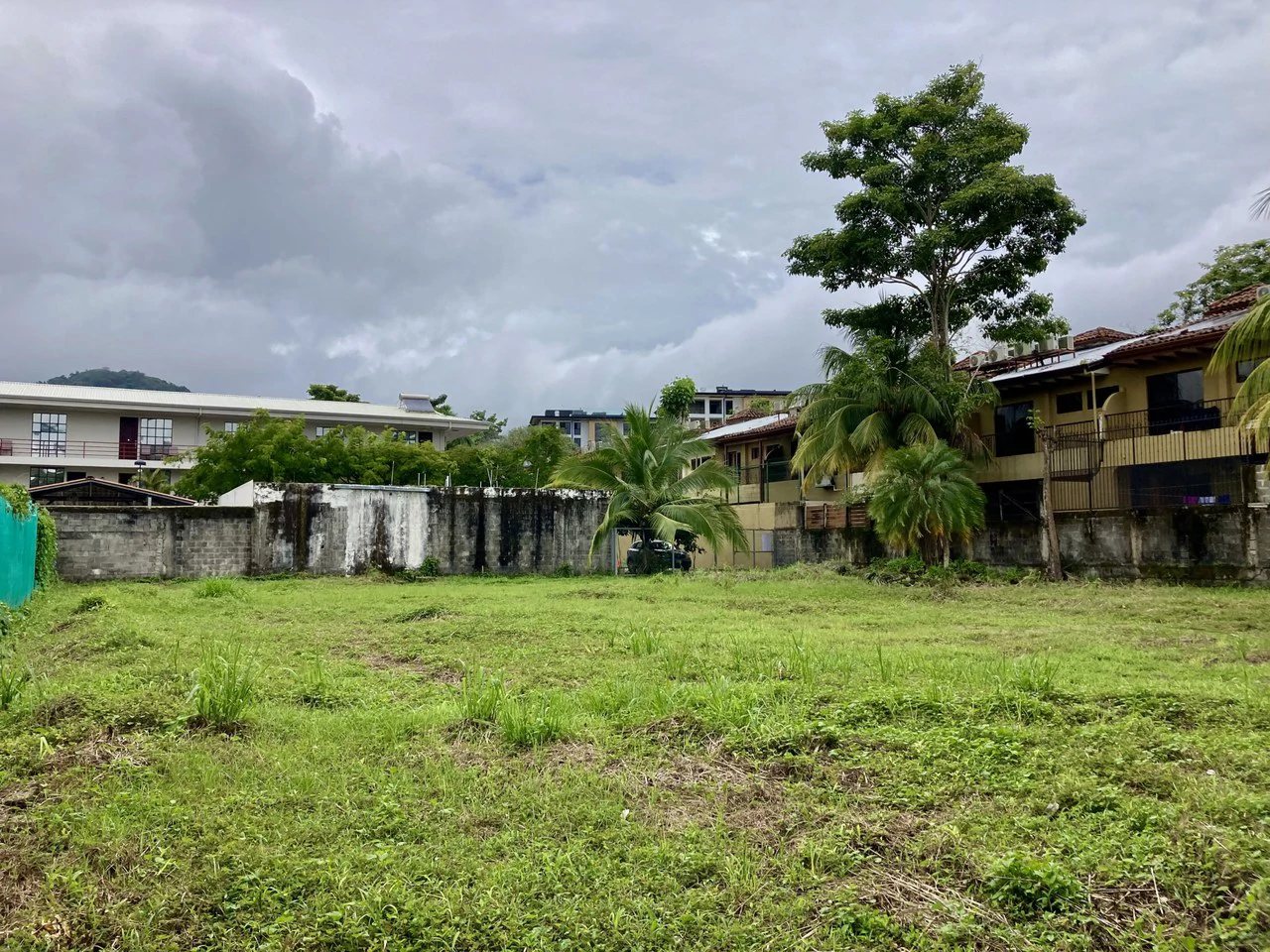 Beautiful Lot a few meters from the beach Property for Sale: 1,103 m² Lot in Playa Jaco, Costa Rica - Gallery image 10