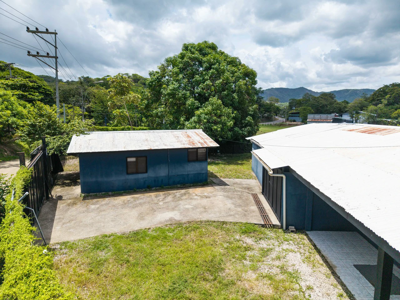 Potrero Fixer Upper: Fully Serviced 500 m² Lot - Gallery image 9