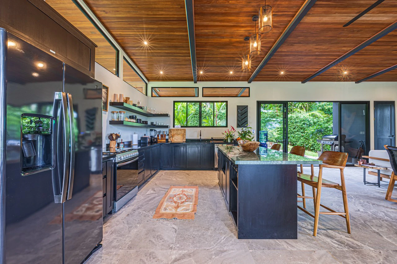 La Sombra Villas: Where Nature Meets Comfort in Tinamates! - Gallery image 5