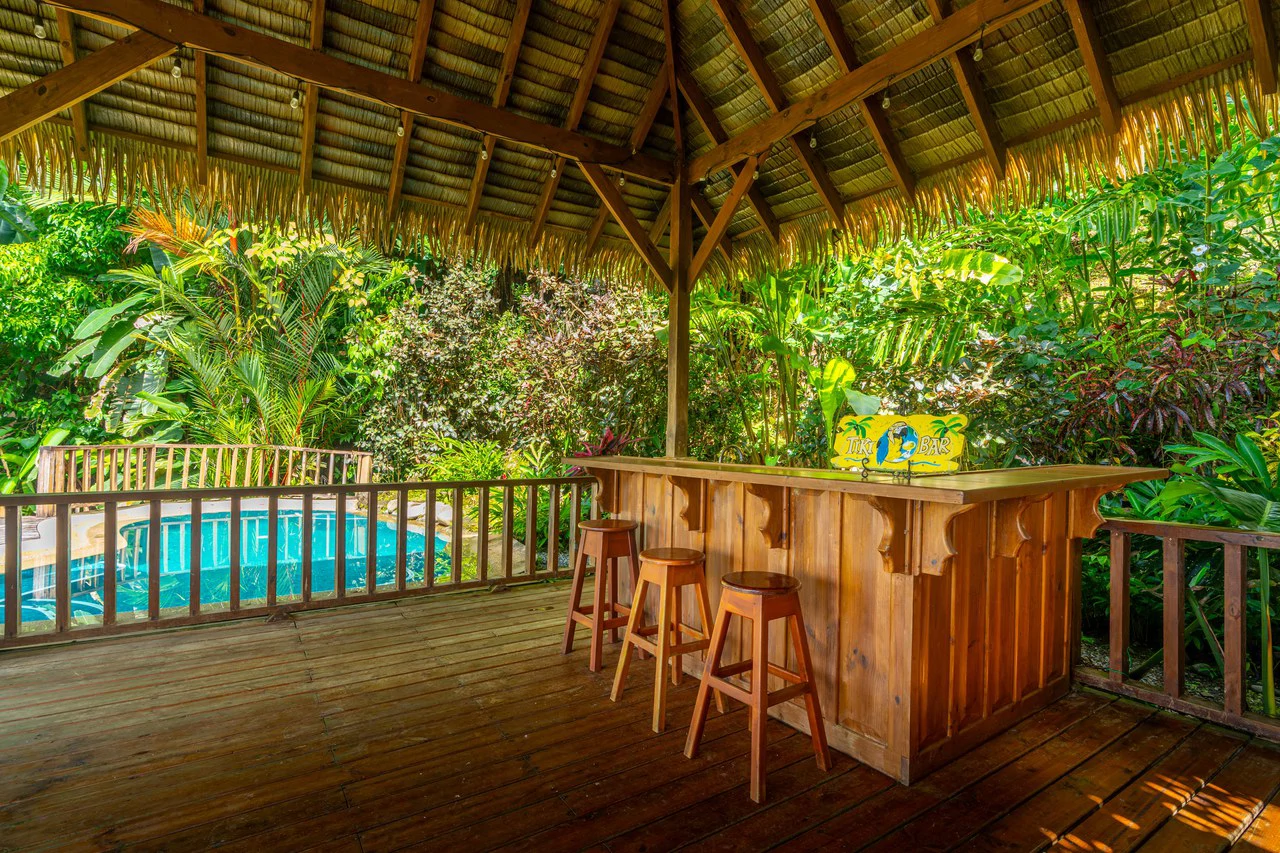VILLA KRISTINA MARIA - 3.84 ACRES - PERLA DE BALLENA ESTATES: Mountain House For Sale in Bahía Ballena - Gallery image 16