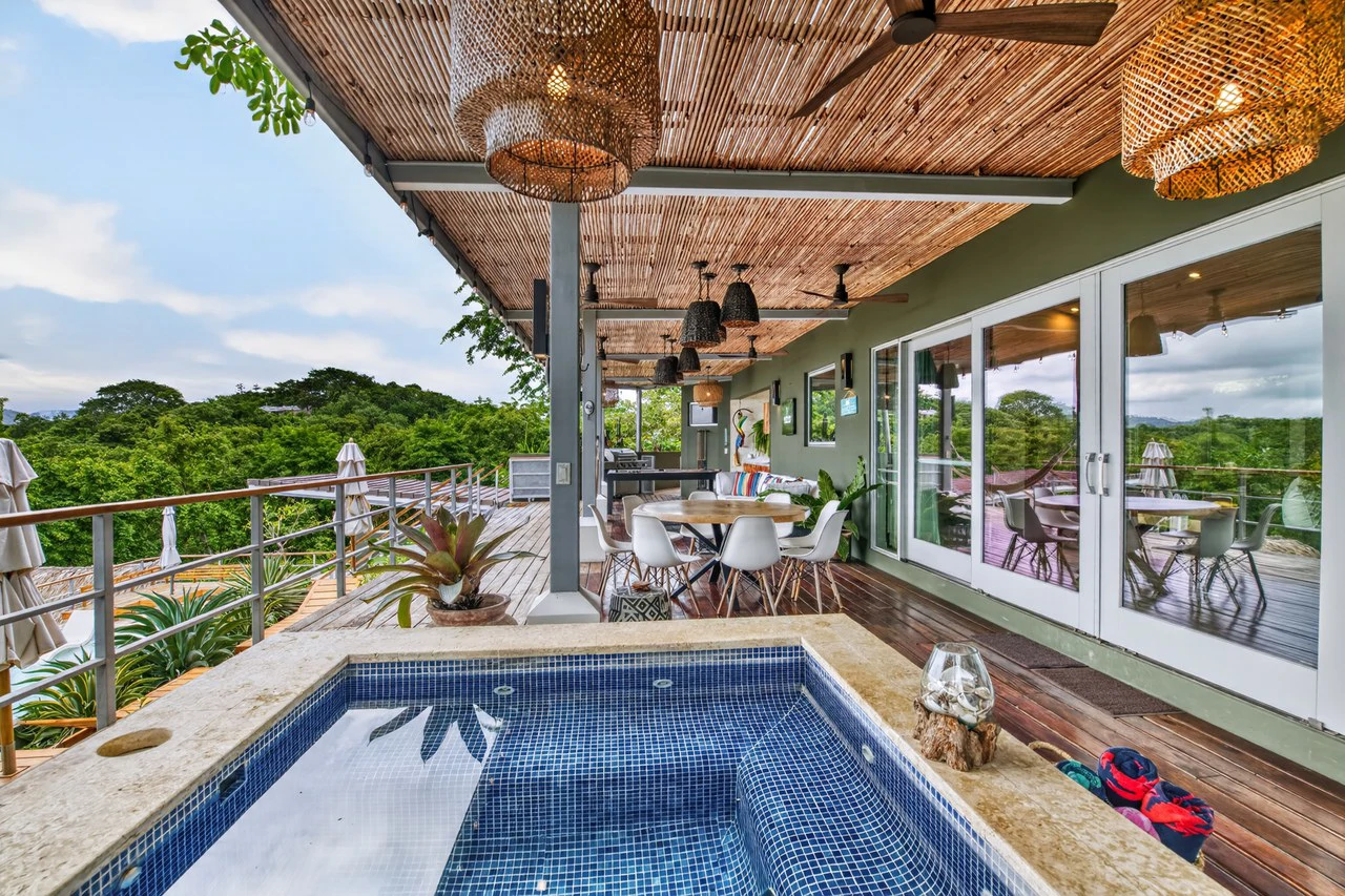 Casa Pochote: Artisan Luxury Villa Near Tamarindo | Pool, Jacuzzi & Langosta Beach Club Membership Included - Gallery image 40