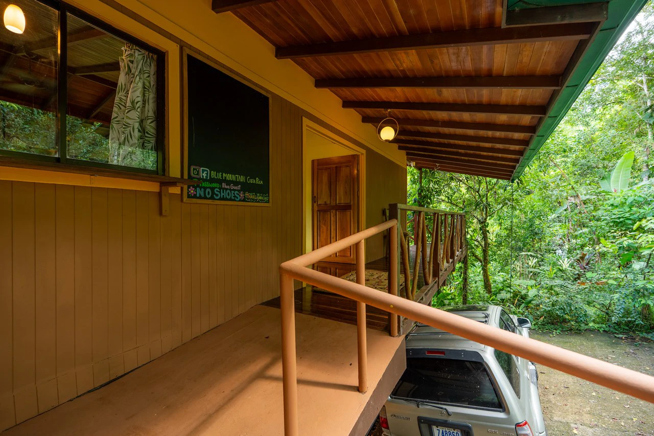 Prime 7.8 Acre Commercial Property with Restaurant for Sale in Costa Rica - Gallery image 9