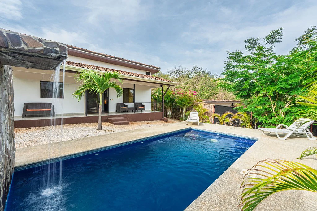 Villa Los Monos: High-Income 9-Unit Rental Property Near Playa Grande - Gallery image 65