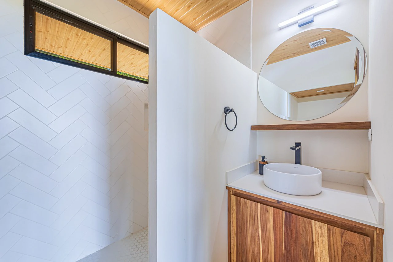 Ocean View Home with Cano Island And Whale Tail Views | San Josecito: Mountain House For Sale in Ojochal - Gallery image 38