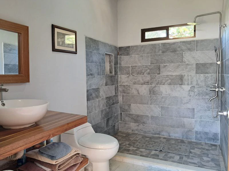 Casa Teresita: Charming 3-Bedroom Home with Garden – 15 Minutes from Sámara - Gallery image 10