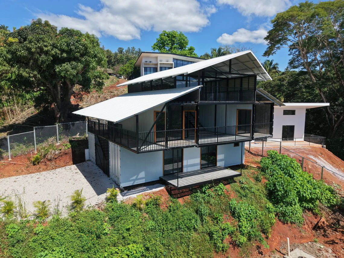 Casa Flex: Modern Tropical Container Home with Spectacular Ocean Views – 85% Completed, Ready to Finish Your Way - Gallery image 3