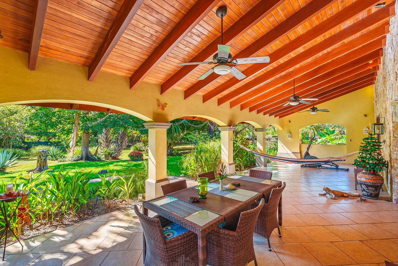 Paraiso Suizo: Turnkey Multi-Residence Compound Near Playa Negra - Gallery image 10