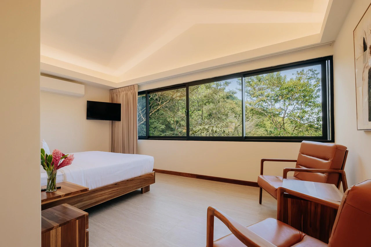 Grand luxury 9 bedroom, 9.5 bath Rainforest & Mountain View Estate near Marina Pez Vela - photo 43