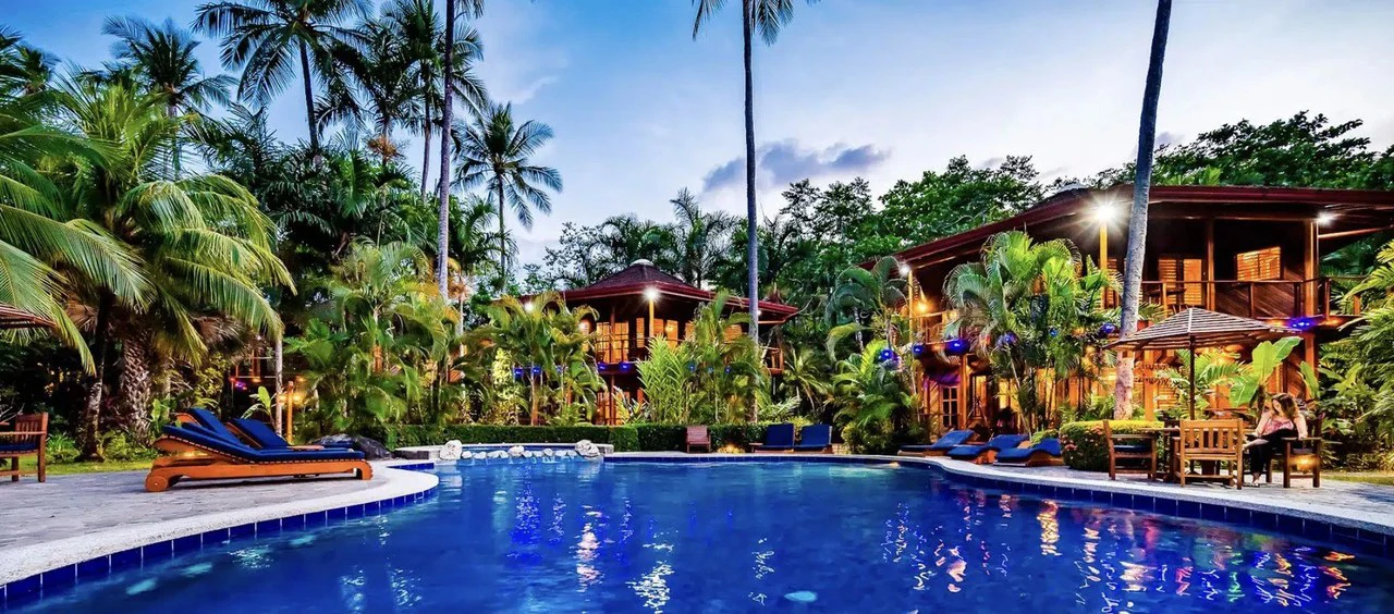 Tambor Tropical Hotel: $4,600,000 USD. PLAYA TAMBOR'S FAMOUS HOTEL AND RESTAURANT BAR. TAMBOR TROPICAL HOTEL - Gallery image 2