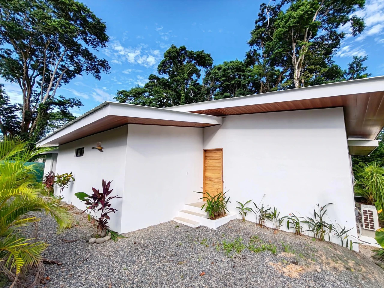 ID 4205: Modern Three-Bedroom Villa with Private Pool – Playa Negra, Puerto Viejo, Costa Rica - Gallery image 18