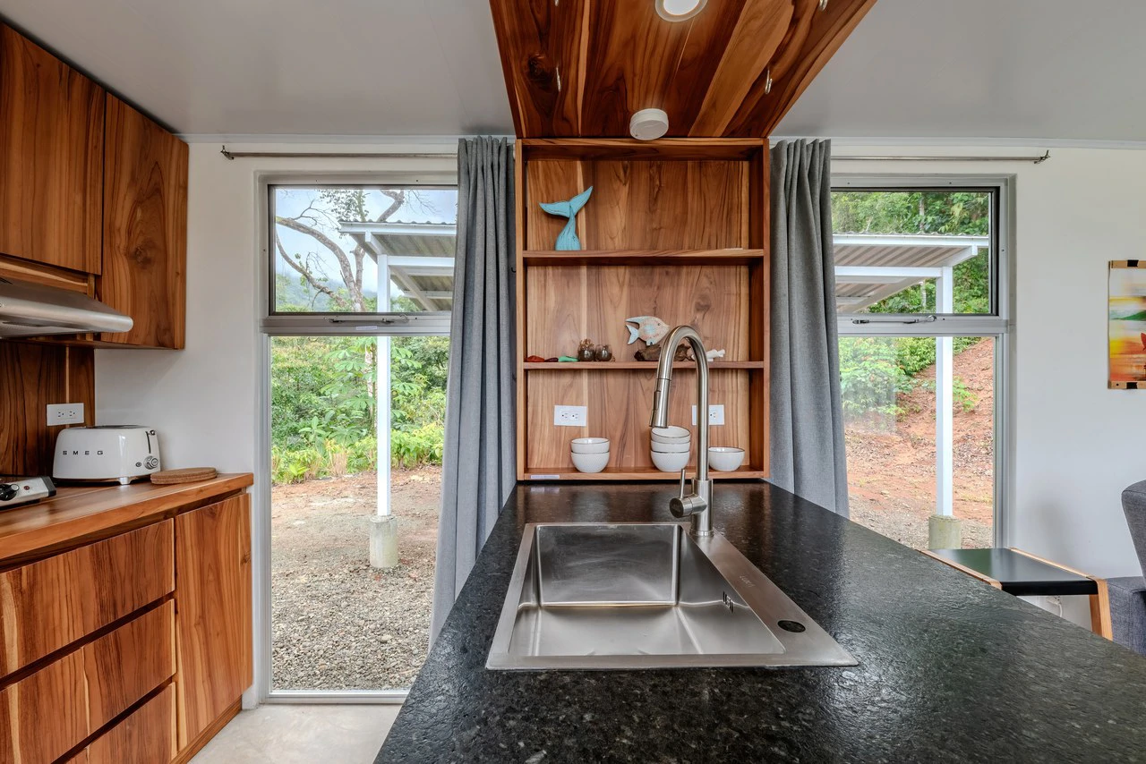 Ocean View Home in Portasol, 2 Bed, 1 Bath, Pool, Private Waterfall & Extra Building Site: Mountain House For Sale in Portalon - Gallery image 6