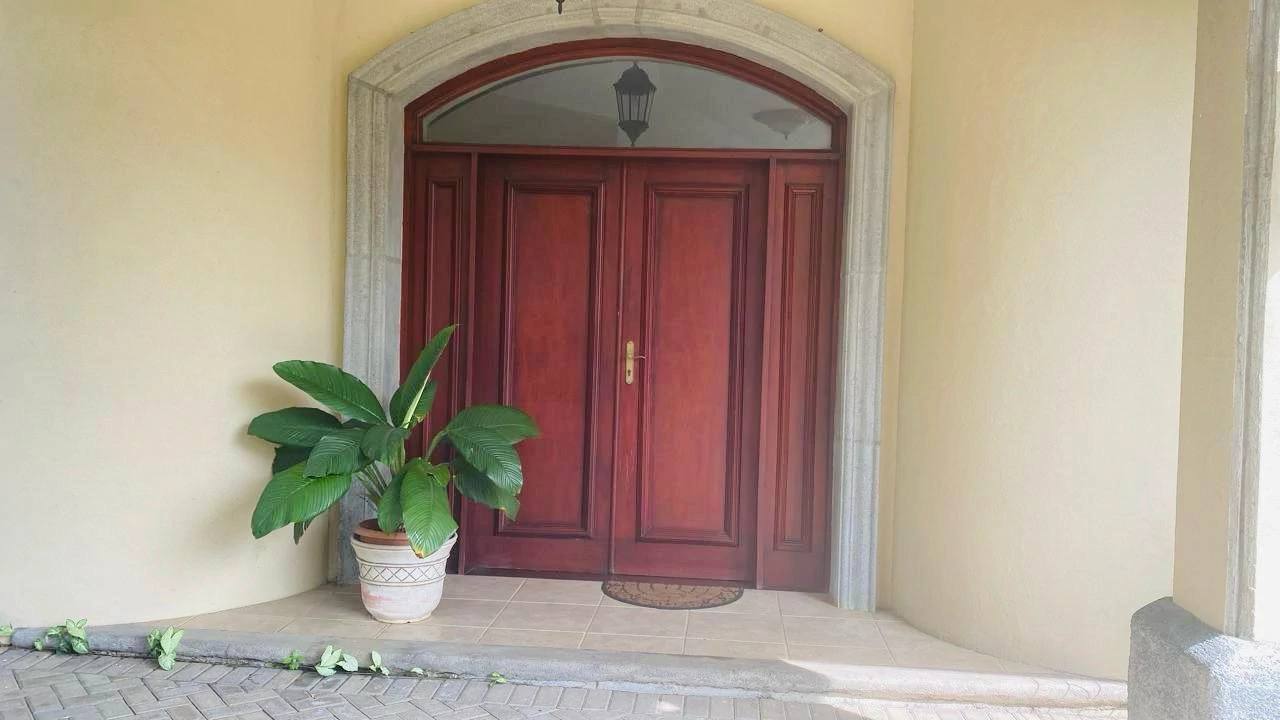 For Sale Luxury Commercial House with Large Gardens in Brasil de Mora Ciudad Colón Costa Rica - Gallery image 8