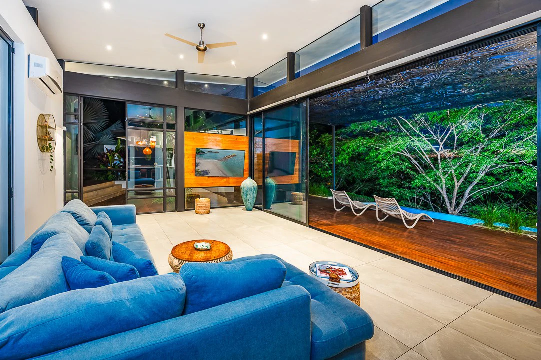 Casa Kalachuchi: Gorgeous Modern Jungle Oasis with Sunset Views in Gated Community - Gallery image 3