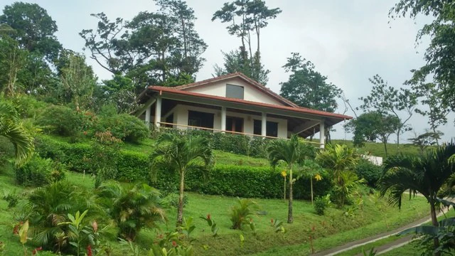 Ideal B & B Property: 3 separate Buildings. Lake & Volcano View. Owner financing available.