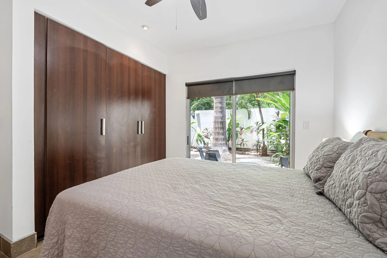 Casa Blanca 4: Stunning Condo with Quality Finishes, Terrace & Resort-Style Amenities - Gallery image 9