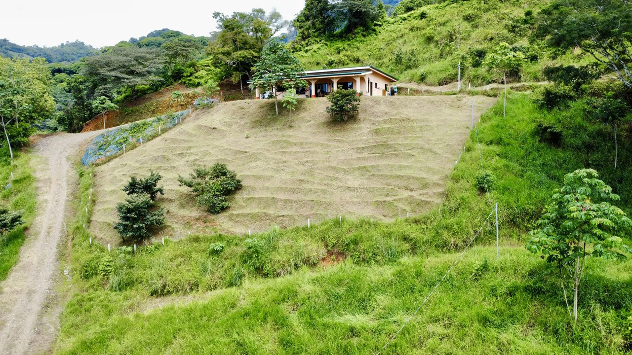 2.6 ACRES – 3 Bedroom Home With Beautiful Views, Several More Building Sites, Perfect For Small Farm!!! - Gallery image 33