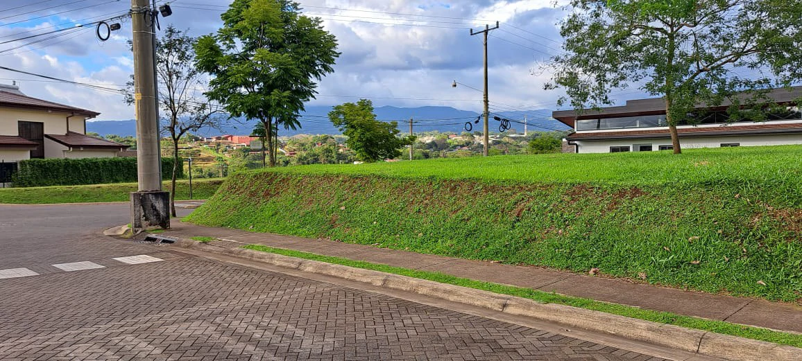 CORNER LOT FOR SALE IN MONTEZUMA CONDOMINIUM – GRECIA, COSTA RICA - Gallery image 6