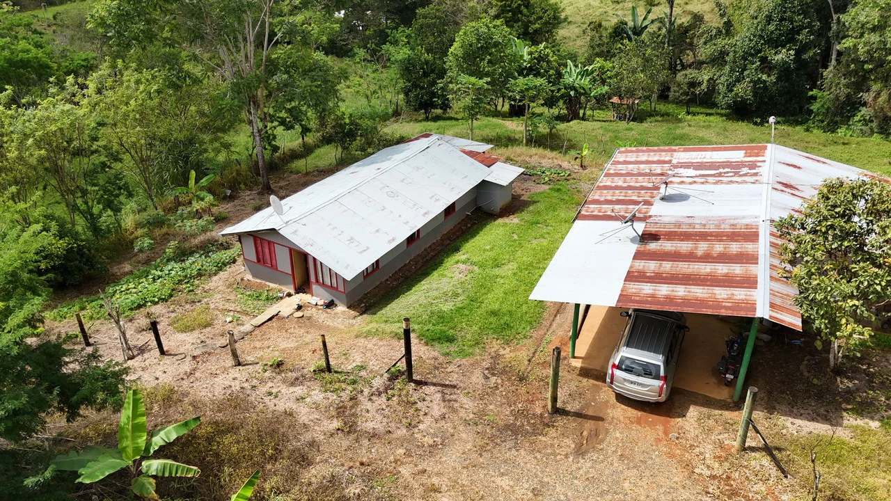 Se vende propiedad con casa tradicional en La Ceniza: Home Construction Site For Sale in La Ceniza - Gallery image 7