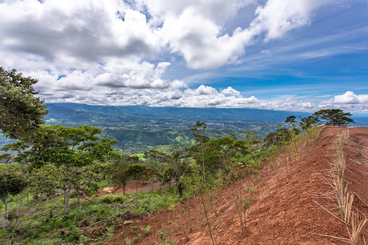 Spectacular Property with Chirripo Mountain and San Isidro City Views - Gallery image 14