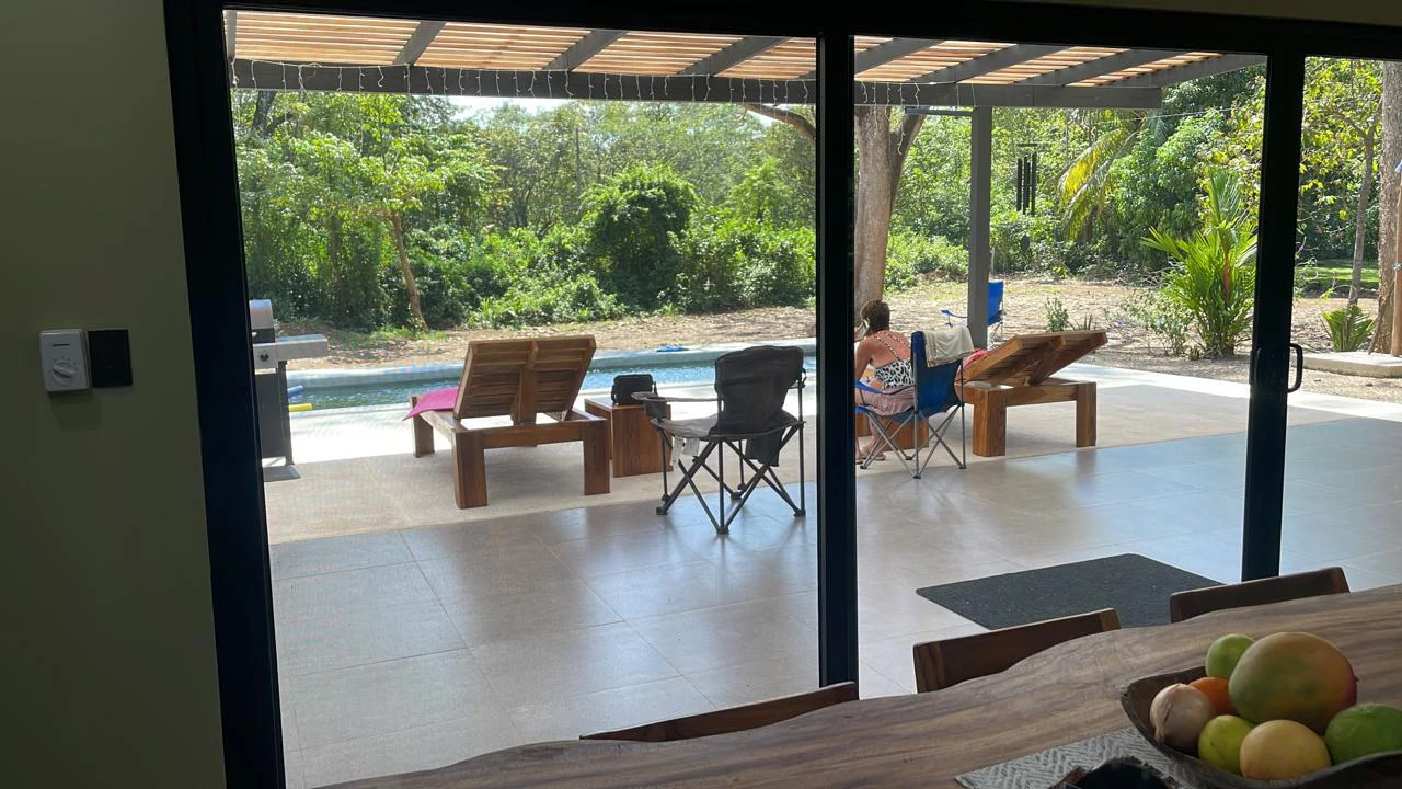 Private property for sale with a modern house and pool surrounded by the nature of Playa Samara – excellent investment opportunity - Gallery image 22