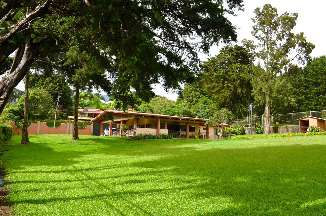 Residencial El Castillo: Property for sale with 2 houses and 3400 sqm2 of land - Gallery image 2
