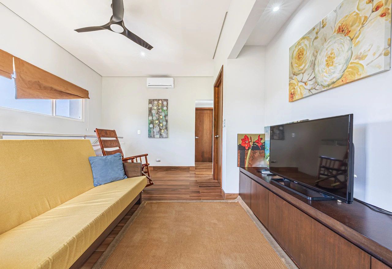 Elegant Tropical Villa Steps from Playa Hermosa – Gated Community - Gallery image 16