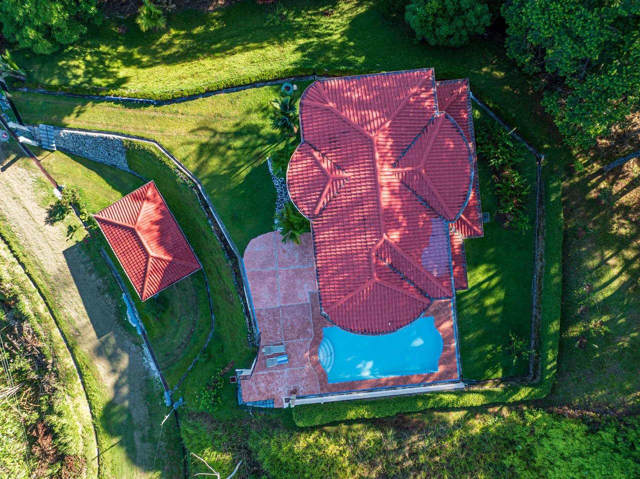 Elegant 3 Bedroom + Office Jungle Home in Puesta Del Sol, Ojochal - Gallery image 4