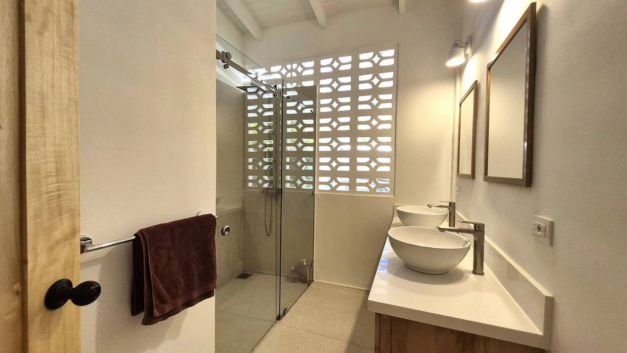 Casa Sol: Casa Sol – A Tropical Beach-Style Home with Pool, Designed for Year-Round Vacation Living - Gallery image 19