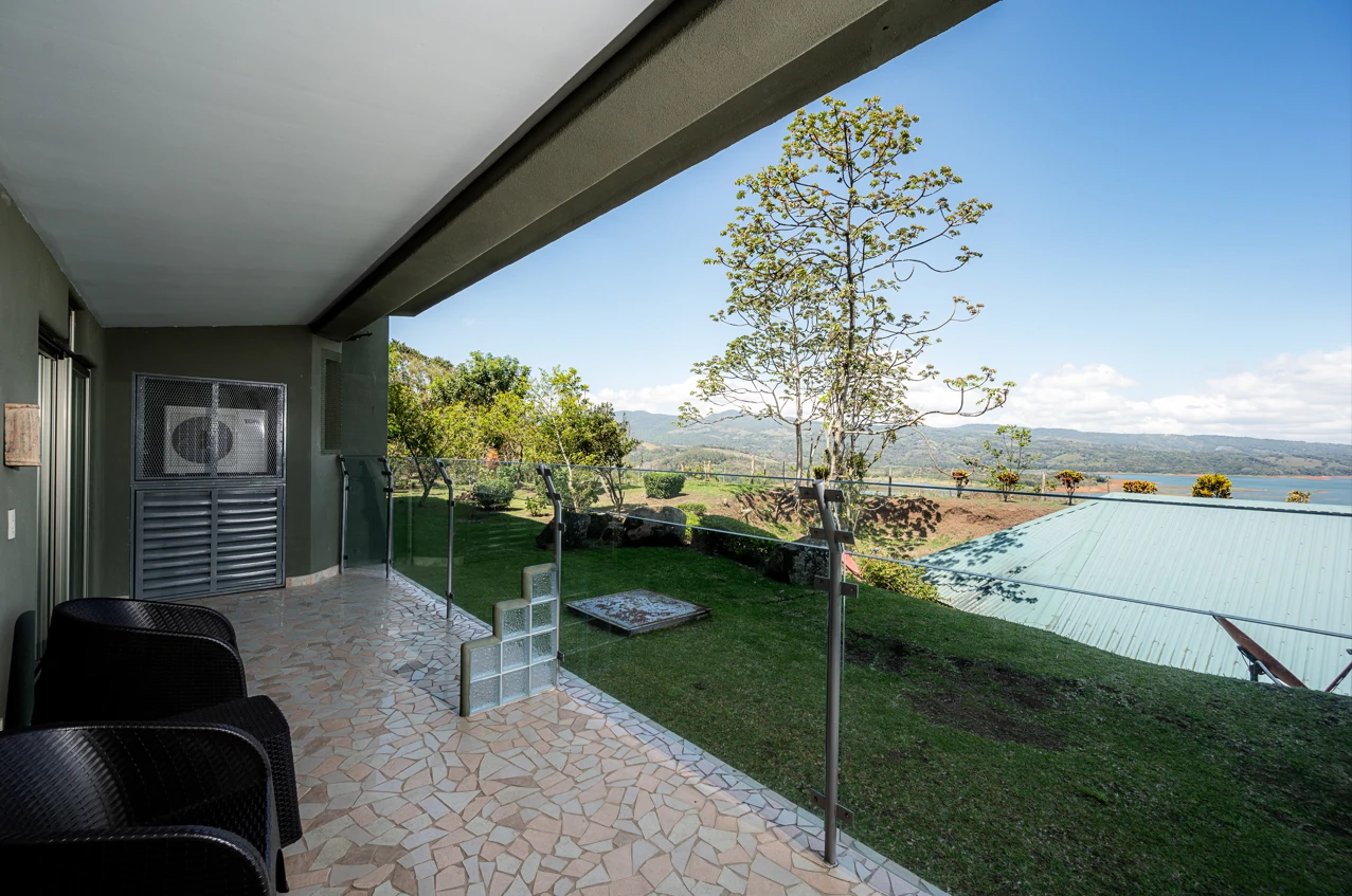 SELLER FINANCING AVAILABLE ! Luxurious Gated Condominium Community - Gallery image 18