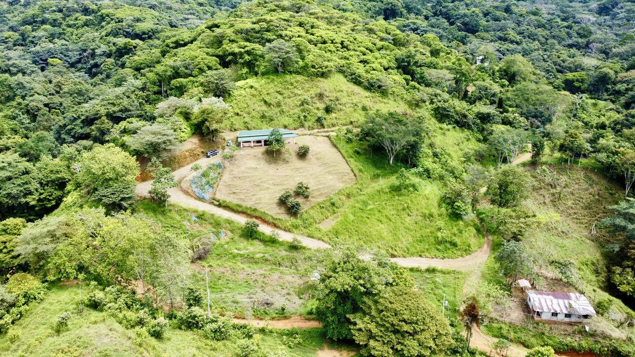 2.6 ACRES – 3 Bedroom Home With Beautiful Views, Several More Building Sites, Perfect For Small Farm!!! - Gallery image 26