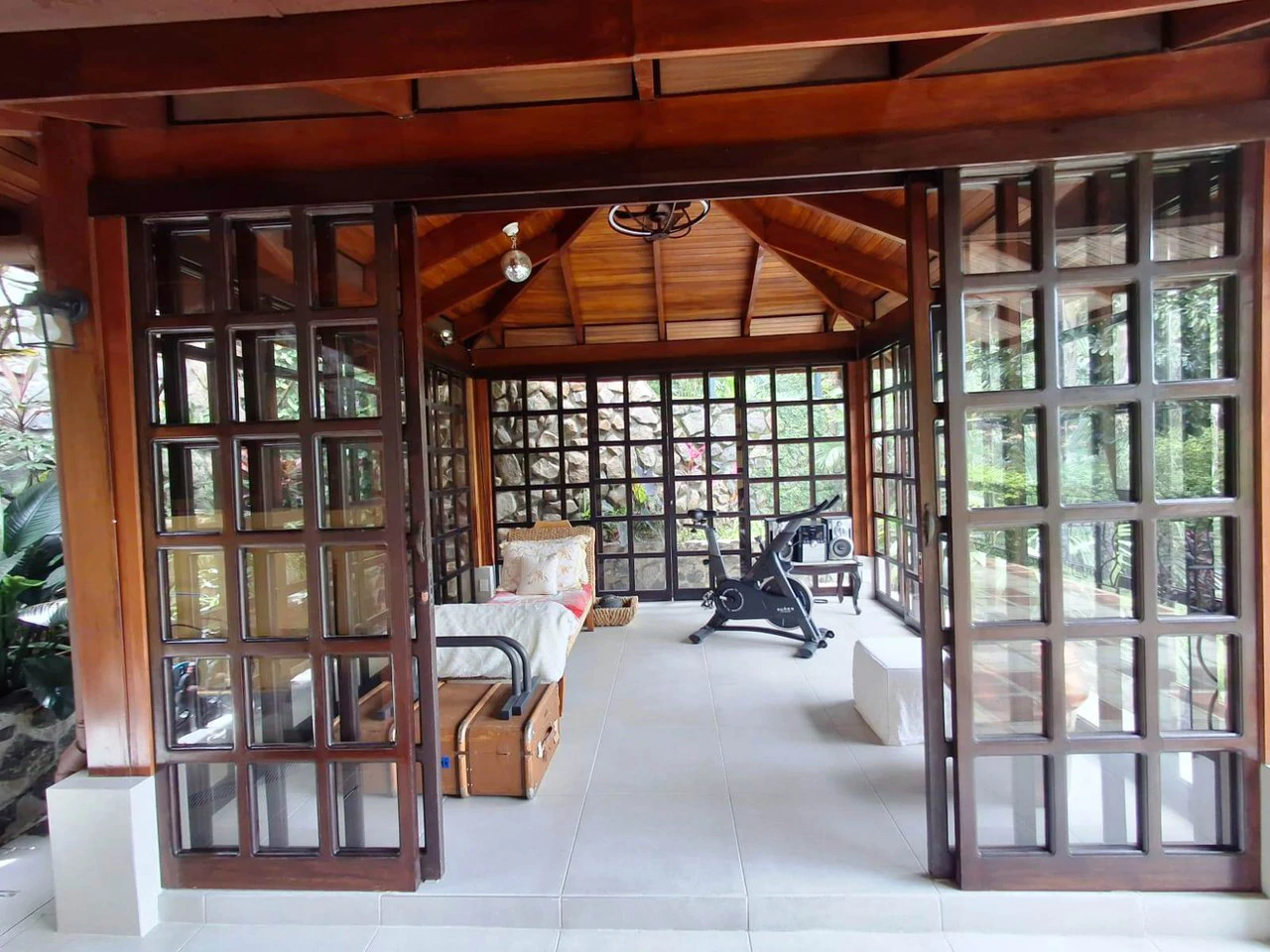 Casa Bali: Unique Indonesia Inspired Villa - Gallery image 16