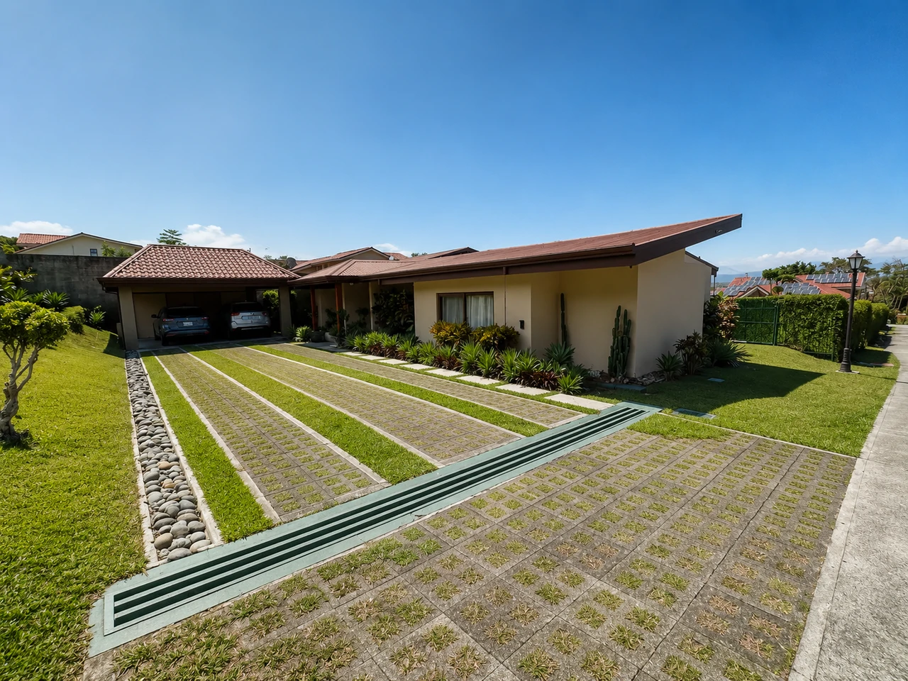 House For Sale in Piedades